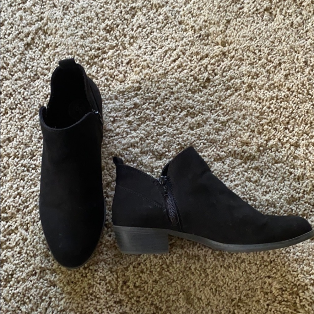 Booties - Picture 4 of 4